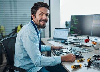 Fixing Computers: The Tech Services Industry