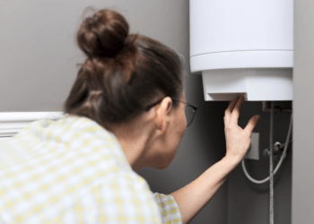 What To Do If Your Water Heater Is Leaking? – Troubleshooting & Solutions
