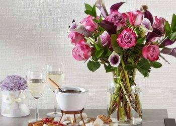 Send Flowers to Your Fiancée in India: The Perfect Valentine’s Day Gift Idea