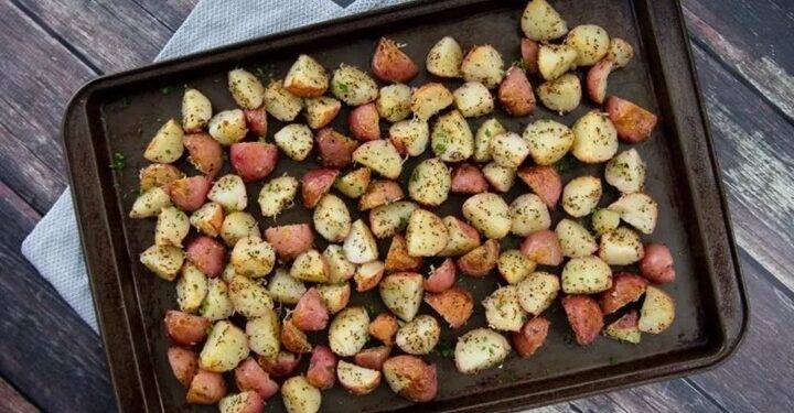 Recipe For Simple Pressure Cooker Potatoes: Rapid And Delectable