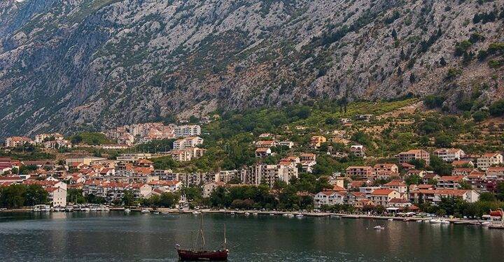 A Guide on How to Apply for a Work Permit in Montenegro